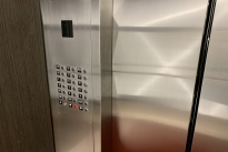 32. Lobby