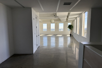 84. Suite 1000