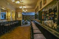 37. Interior