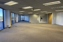 60. Suite 460