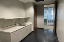 70. Suite 860