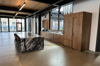 843 N Spring