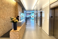 33. Lobby
