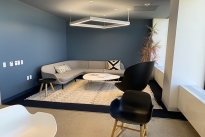 90. Interior