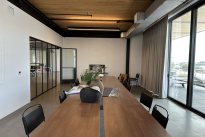 843 N Spring