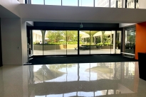 162. 225 Bldg. Lobby