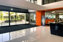 164. 225 Bldg. Lobby