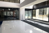 167. 225 Bldg. Lobby