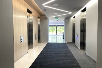 168. 225 Bldg. Lobby