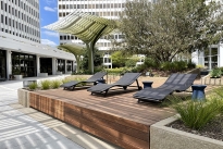 18. Plaza