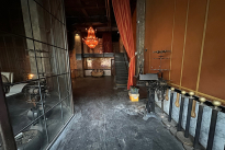 6. Interior 