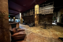 24. Interior 