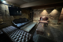 28. Interior 