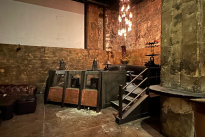 34. Interior 