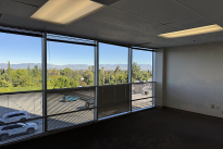 99. Suite 560