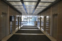 33. Lobby