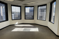 32. Suite 1800
