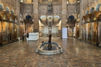 8. Lobby
