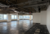 270. Suite 3250