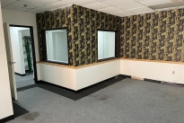 19. Suite 100