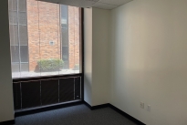 24. Suite 100