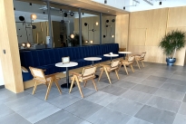 25. Lobby