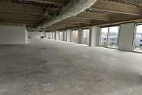 34. Suite 400