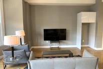 72. 700 Suite