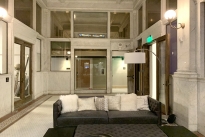 33. Lobby