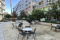 32. Plaza