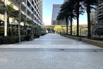 18. Plaza