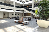 32. Atrium