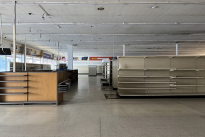 9. Interior 