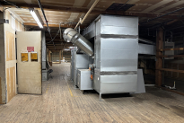 26. Interior 
