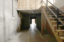 24. Interior 