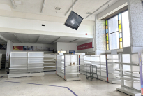 13. Interior 