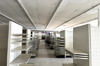 17. Interior 
