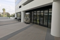 32. Plaza