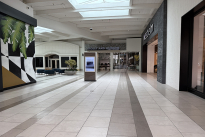 31. Interior Mall 