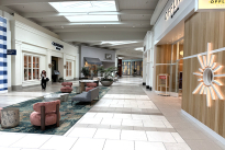 45. Interior Mall 