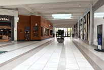 48. Interior Mall 