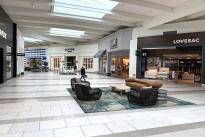 49. Interior Mall 