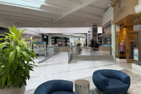 44. Interior Mall 