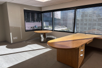 79. Suite 750