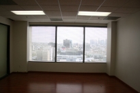 28. Suite 1860