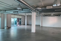 26. Suite 305