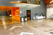 25. Interior