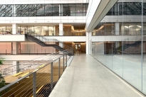99. Lobby
