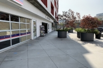 33. Plaza