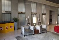13. Lobby